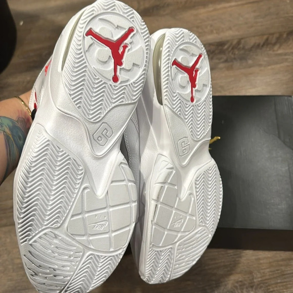 JORDAN MAX AURA 3 (GS) - Picture 4 of 7